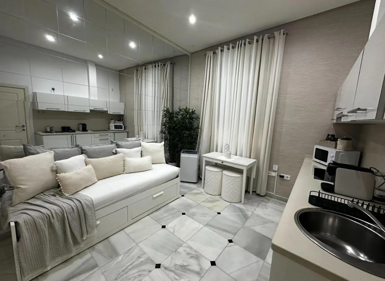 1 Cozy Bedroom Apartment Studio In Center Jerez Jerez de la Frontera 0*,